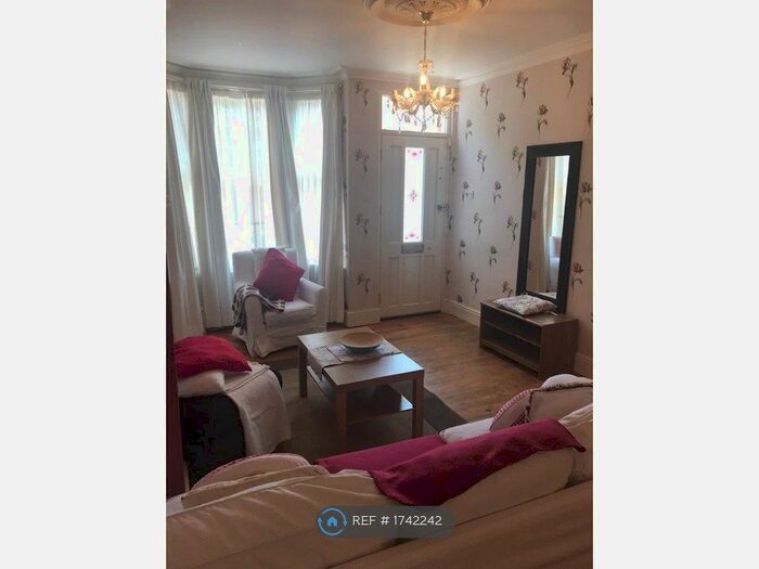 4 Bedroom Terraced House To Rent In St. Leonards Road, Leicester, LE2