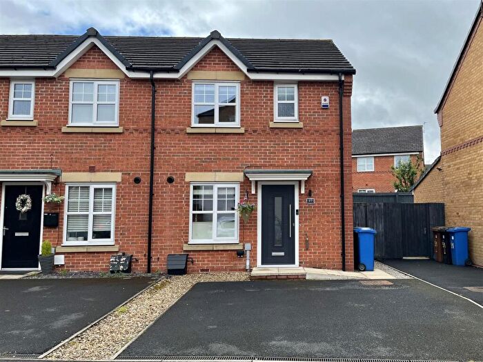 3 Bedroom End Of Terrace House For Sale In Kings Road, Audenshaw, Manchester, M34