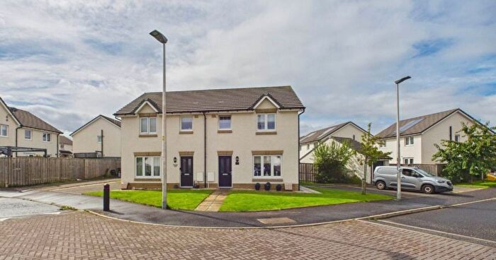 3 Bedroom Semi-Detached House For Sale In Lapwing Drive, Cambuslang, Glasgow, G72