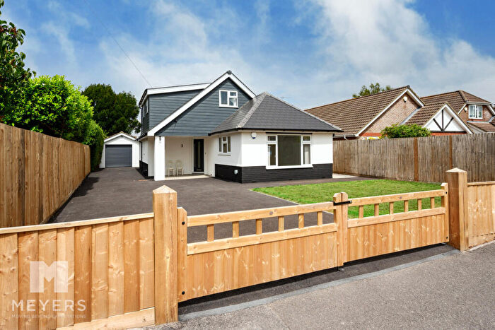 3 Bedroom Detached Bungalow For Sale In Redwood Close | Ringwood |, BH24