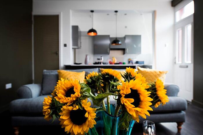 3 Bedroom Terraced House To Rent In Thornville View, Hyde Park, Leeds, LS6