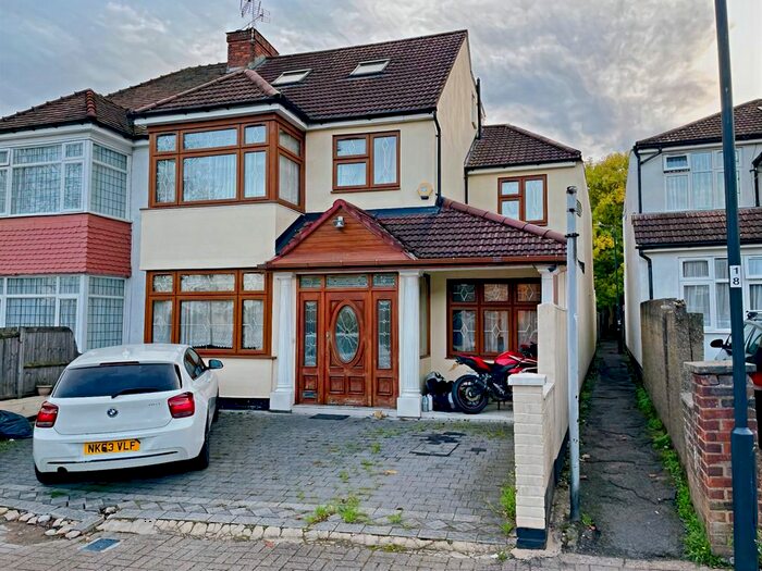6 Bedroom Semi-Detached House To Rent In Elms Lane, Wembley, HA0