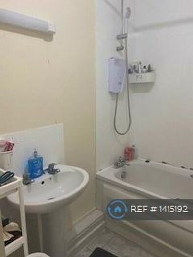 2 Bedroom Flat To Rent In Park Road, Southampton, SO15