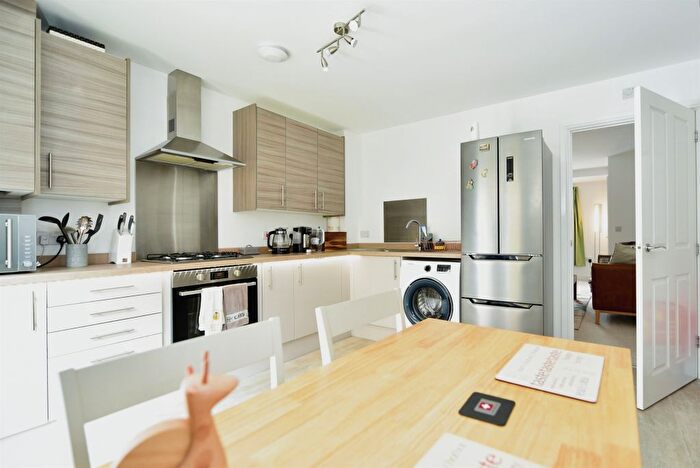 3 Bedroom Semi-Detached House For Sale In Whiteley Field Lane, Sheffield, S6