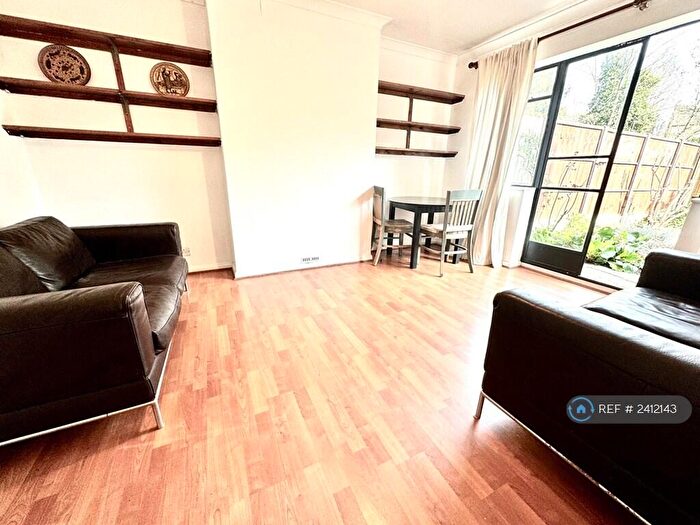 2 Bedroom Maisonette To Rent In Finchley Central, Finchley, N3
