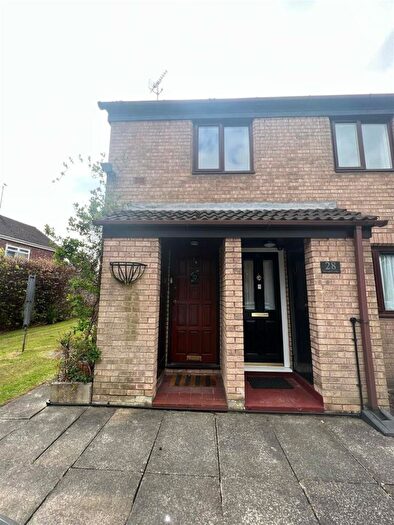 2 Bedroom Apartment To Rent In Bramhall Lane, Stockport, SK3