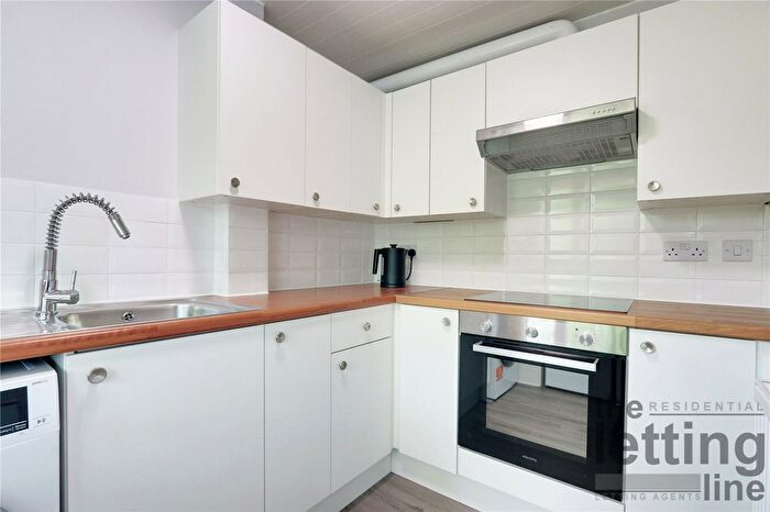 1 Bedroom Flat To Rent In Dunraven Drive, Enfield, Middlesex, EN2