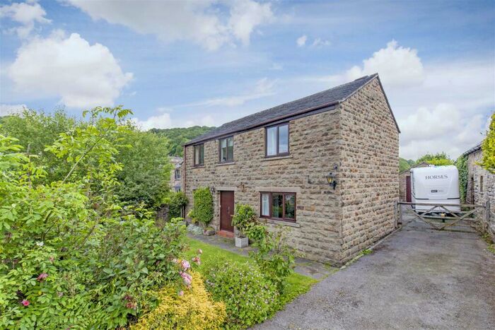3 Bedroom Detached House For Sale In The Causeway, Eyam, Hope Valley, S32
