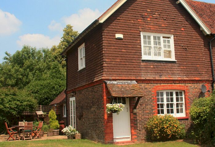 3 Bedroom End Of Terrace House To Rent In Skeynes Farm Cottage, Lingfield Road, Edenbridge, TN8