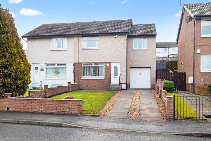 3 Bedroom Semi Detached House For Sale In Dunalastair Drive, Glasgow, G33