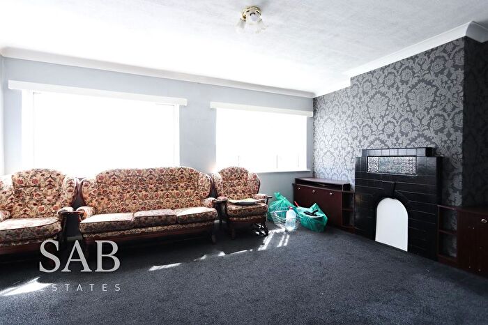 4 Bedroom Flat To Rent In Ruislip Road, Greenford, UB6