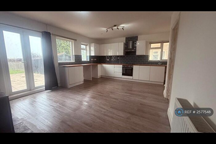 3 Bedroom Semi-Detached House To Rent In Curf Terrace, Chatteris, PE16