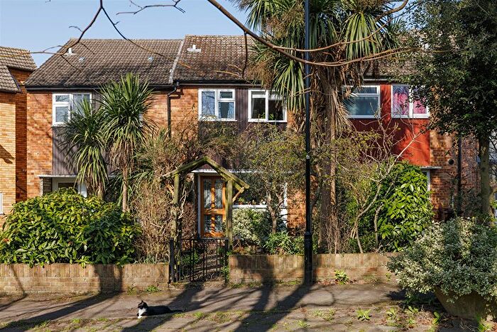 2 Bedroom Property For Sale In Corbicum, Leytonstone, E11