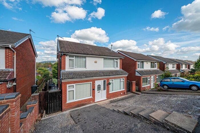 4 Bedroom Detached House For Sale In Fryent Close, Blackrod, BL6
