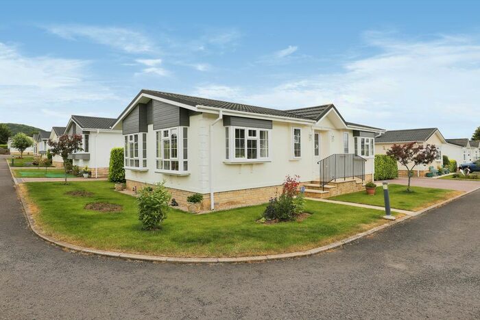 2 Bedroom Property For Sale In Long Carrant Park, Cheltenham Road, Ashton-Under-Hill, Evesham, WR11