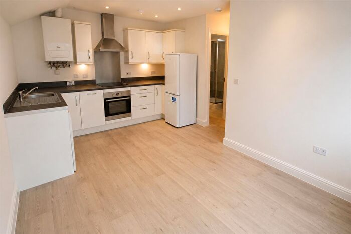 1 Bedroom Flat To Rent In Gold Tops, Newport, NP20