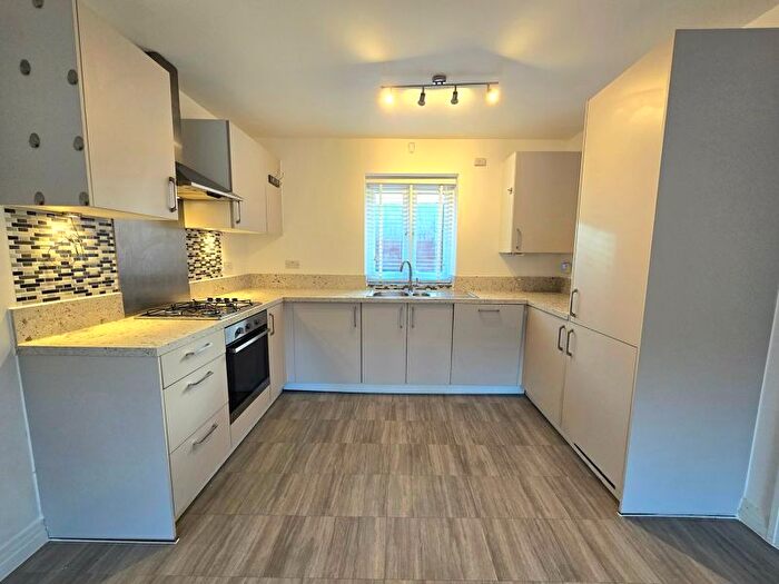 2 Bedroom Flat To Rent In Elm House, Magnolia Avenue, Rugby, CV21