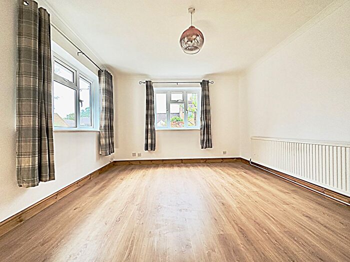 2 Bedroom Bungalow To Rent In Washburn Close, Bedford, MK41