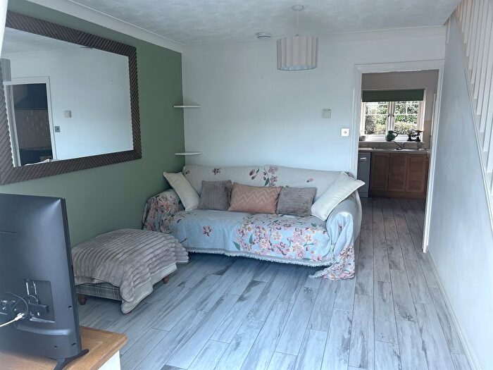2 Bedroom Terraced House For Sale In Dunsford Close, Swindon, SN1