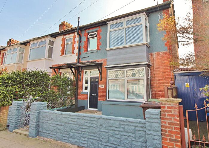 3 Bedroom Semi Detached House For Sale In Mayfield Road, North End, PO2