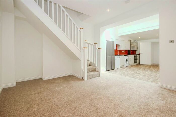 4 Bedroom Terraced House To Rent In Soundwell Road, Kingswood, Bristol, BS15