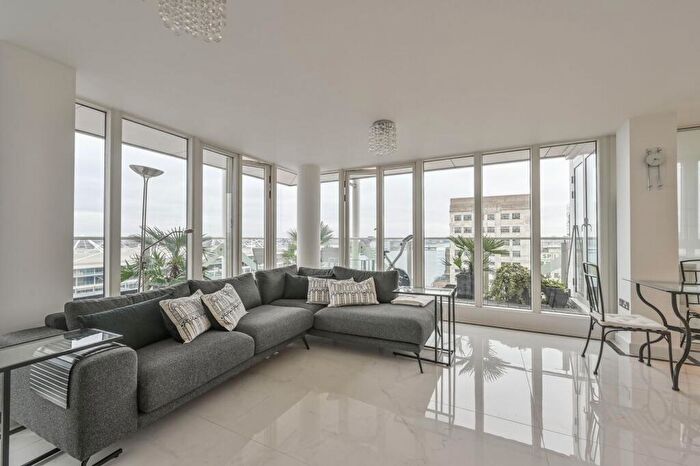 2 Bedroom Flat To Rent In Eastern Quay Apartments, Royal Docks, London, E16
