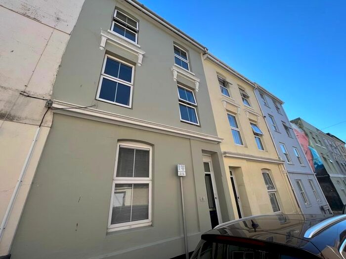 3 Bedroom Maisonette To Rent In Wolsdon Place, Plymouth, PL1