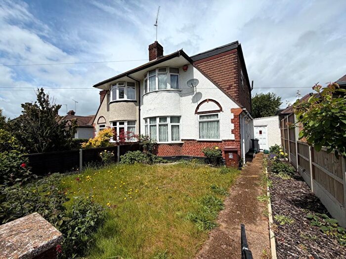 4 Bedroom Semi-Detached House For Sale In Staines Road, Bedfont, Feltham, TW14