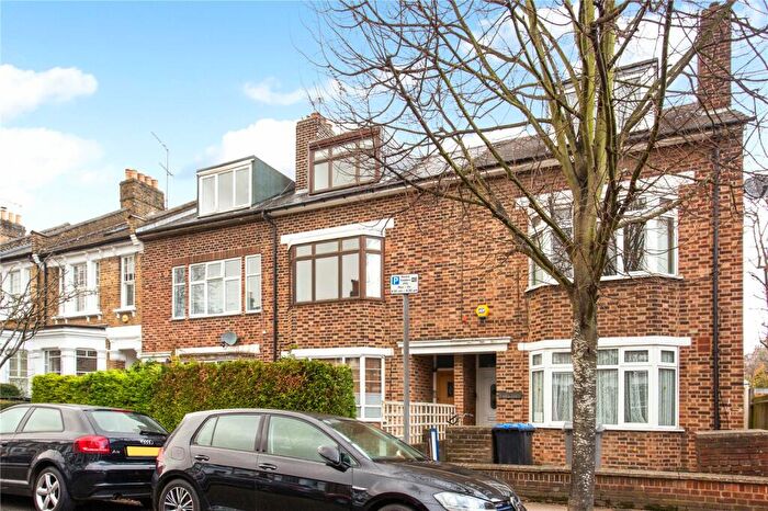 2 Bedroom Apartment To Rent In Windermere Avenue, London, NW6