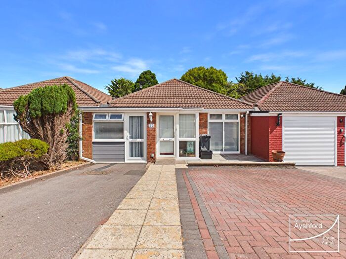 2 Bedroom Bungalow For Sale In Tavistock Place, Hookhills, Paignton, TQ4