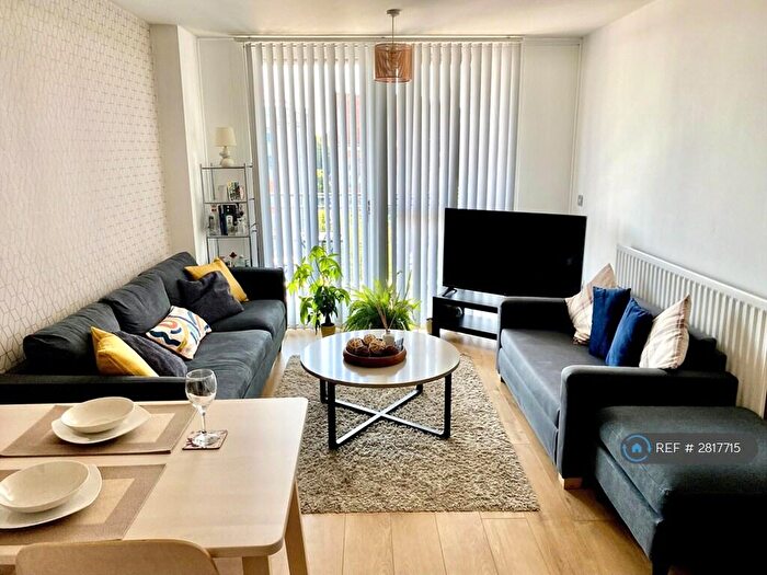 2 Bedroom Flat To Rent In Longleat Avenue, Birmingham, B15