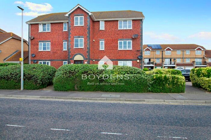 2 Bedroom Flat To Rent In Selsey Avenue, Clacton-On-Sea, CO15