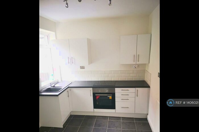 3 Bedroom Terraced House To Rent In Stupton Road, Sheffield, S9
