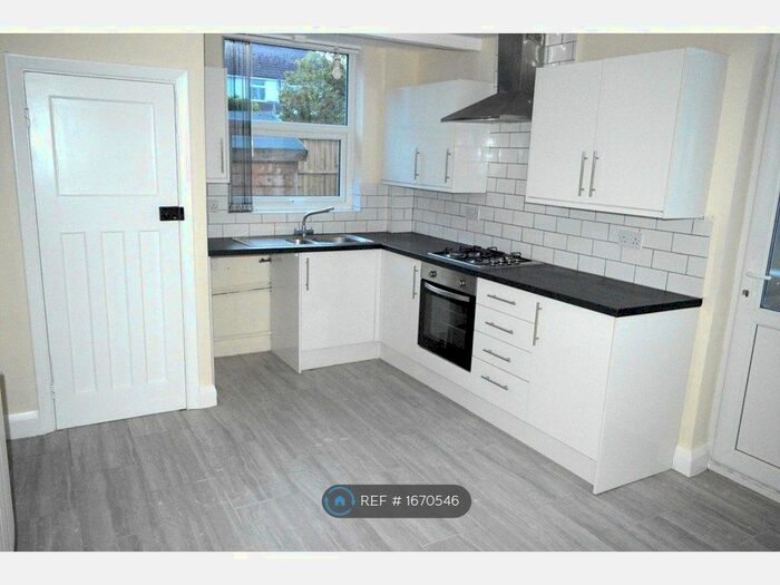 3 Bedroom Semi-Detached House To Rent In Barons Croft, Coventry, CV3