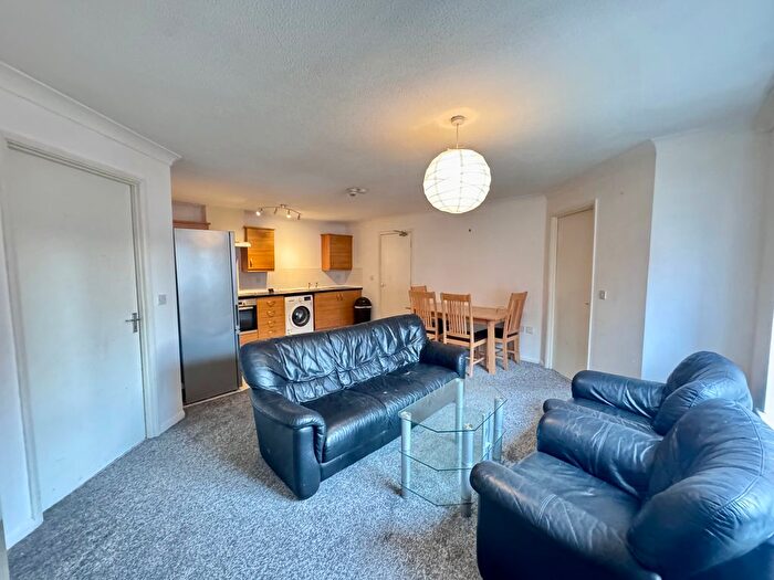2 Bedroom Flat To Rent In Player Street, Nottingham, NG7