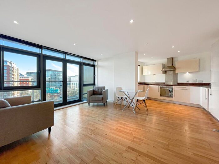 2 Bedroom Property To Rent In Gotts Road, Montague, LS12