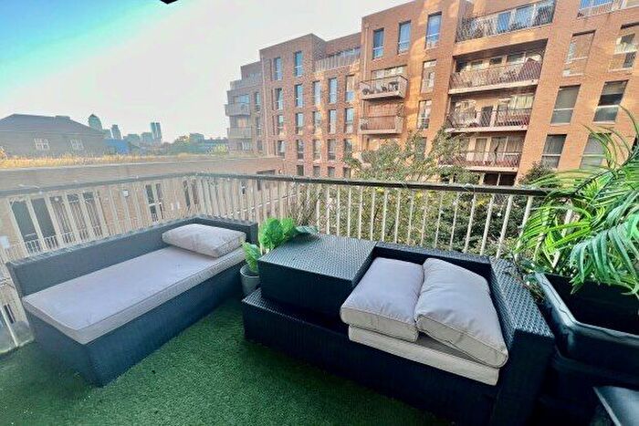 2 Bedroom Flat To Rent In Harston Walk, London, E3