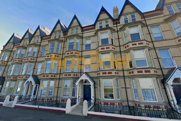 2 Bedroom Flat To Rent In West Parade, Rhyl, LL18