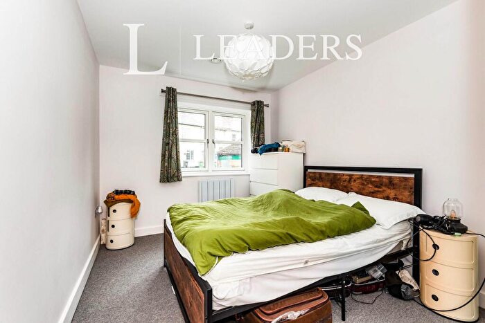 1 Bedroom Apartment To Rent In West Street, Reigate, RH2