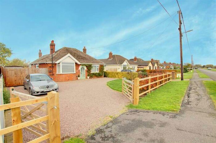 2 Bedroom Detached Bungalow For Sale In Stain Lane, Theddlethorpe, Mablethorpe, LN12