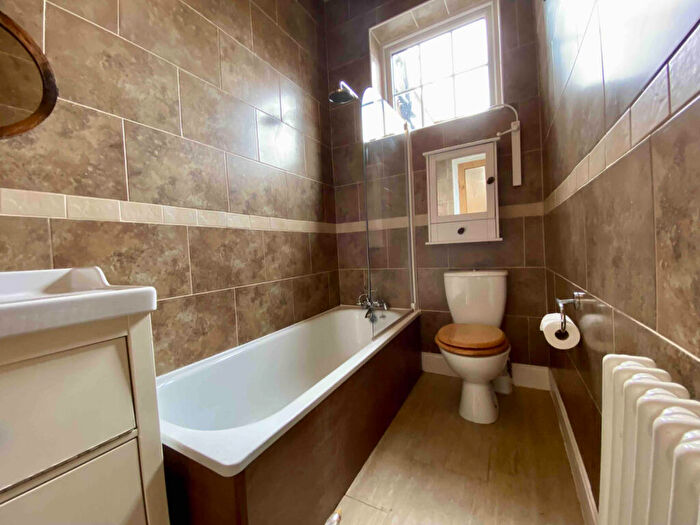 1 Bedroom Apartment For Sale In Haslemere, Victoria Road, Felixstowe, IP11