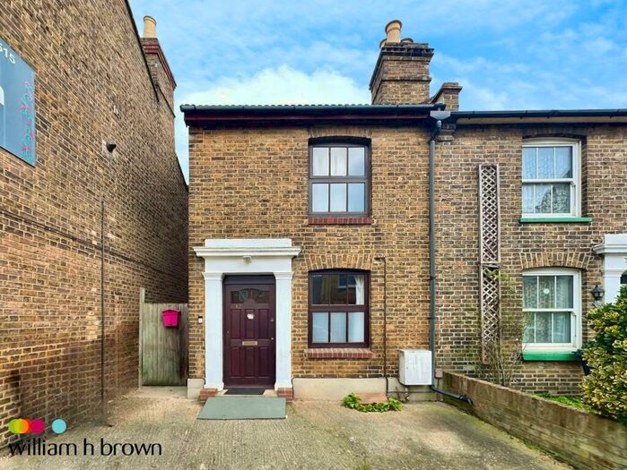 2 Bedroom House To Rent In Anchor Street, Chelmsford, CM2