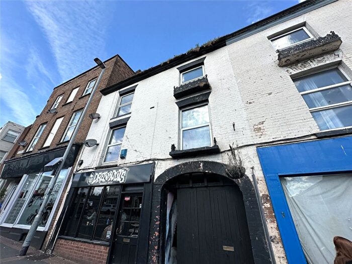 2 Bedroom Flat For Sale In East Reach, Taunton, Somerset, TA1