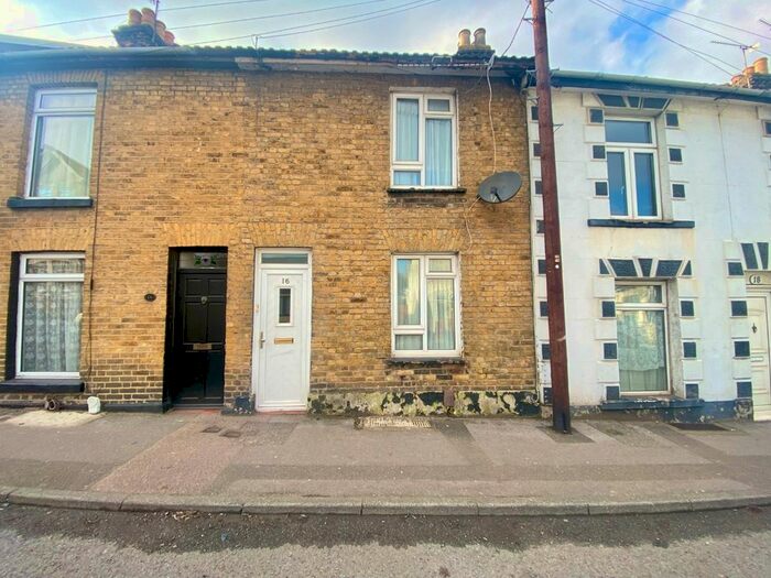 2 Bedroom Terraced House To Rent In James Street, Gillingham, ME7