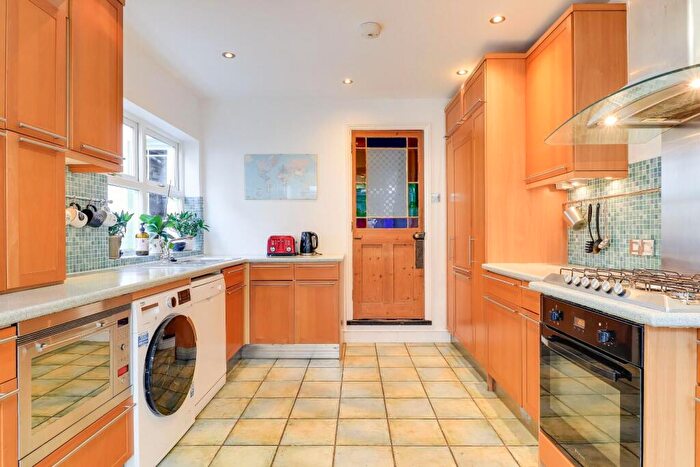 3 Bedroom Terraced House For Sale In Mawson Road, Cambridge, CB1
