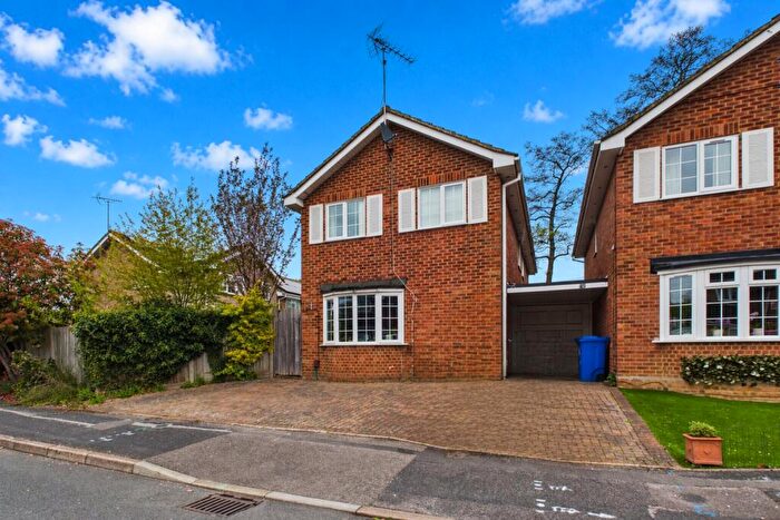 4 Bedroom Detached House For Sale In Ashbury Drive, Blackwater, Camberley, Hampshire, GU17