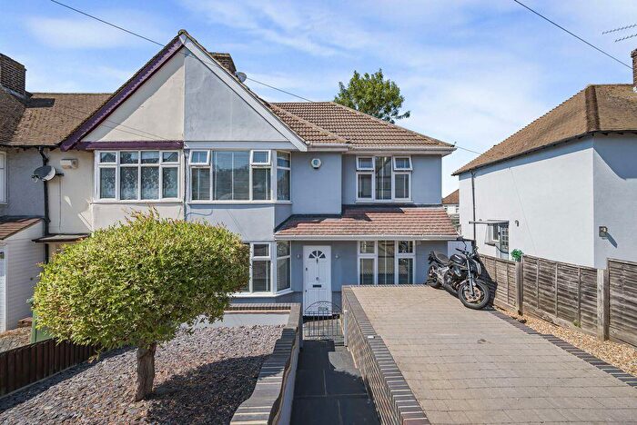 3 Bedroom End Of Terrace House For Sale In St. Georges Road, Sidcup, DA14