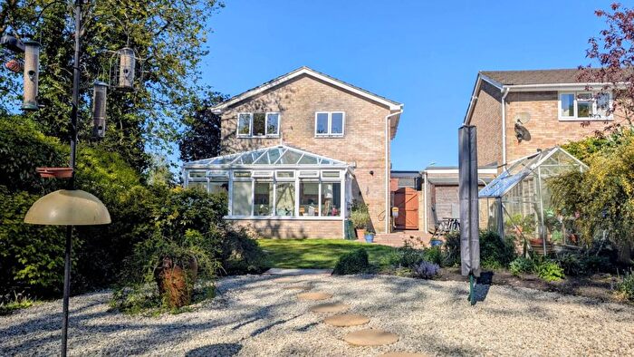 4 Bedroom Detached House For Sale In Conifer Close, Whitehill, Hampshire, GU35