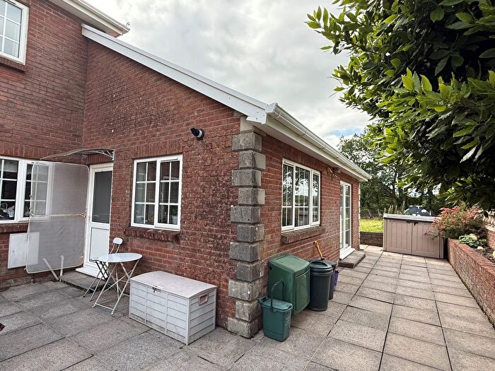 1 Bedroom Property To Rent In Swn Y Nant, Cydweli, SA17