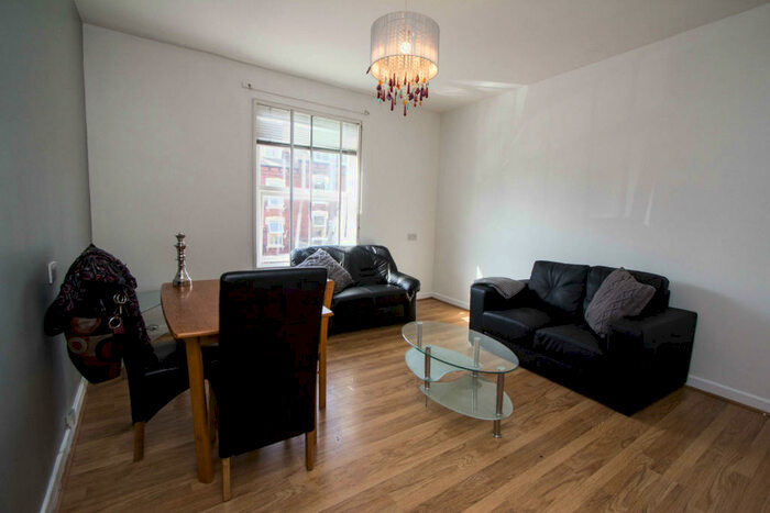 3 Bedroom House To Rent In Kirkstall Road, Leeds, LS4